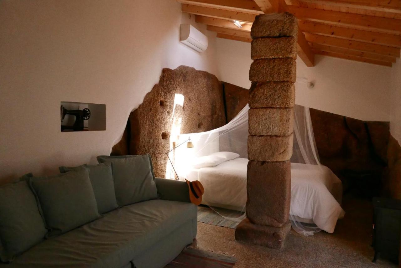 Casa Do Meio Em Quinta De Sao Pedro De Vir-A-Corca มอนซานโต ภายนอก รูปภาพ
