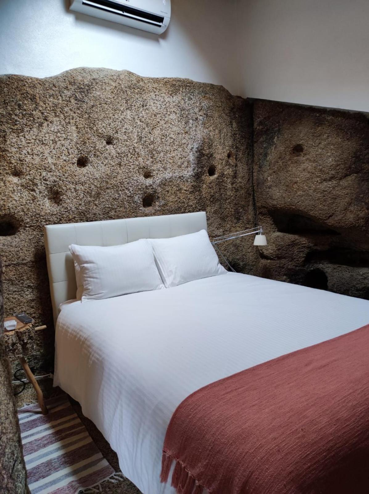 Casa Do Meio Em Quinta De Sao Pedro De Vir-A-Corca มอนซานโต ภายนอก รูปภาพ